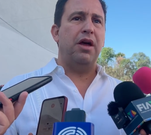 Van por más plazas y puente en Saltillo: Javier Díaz
